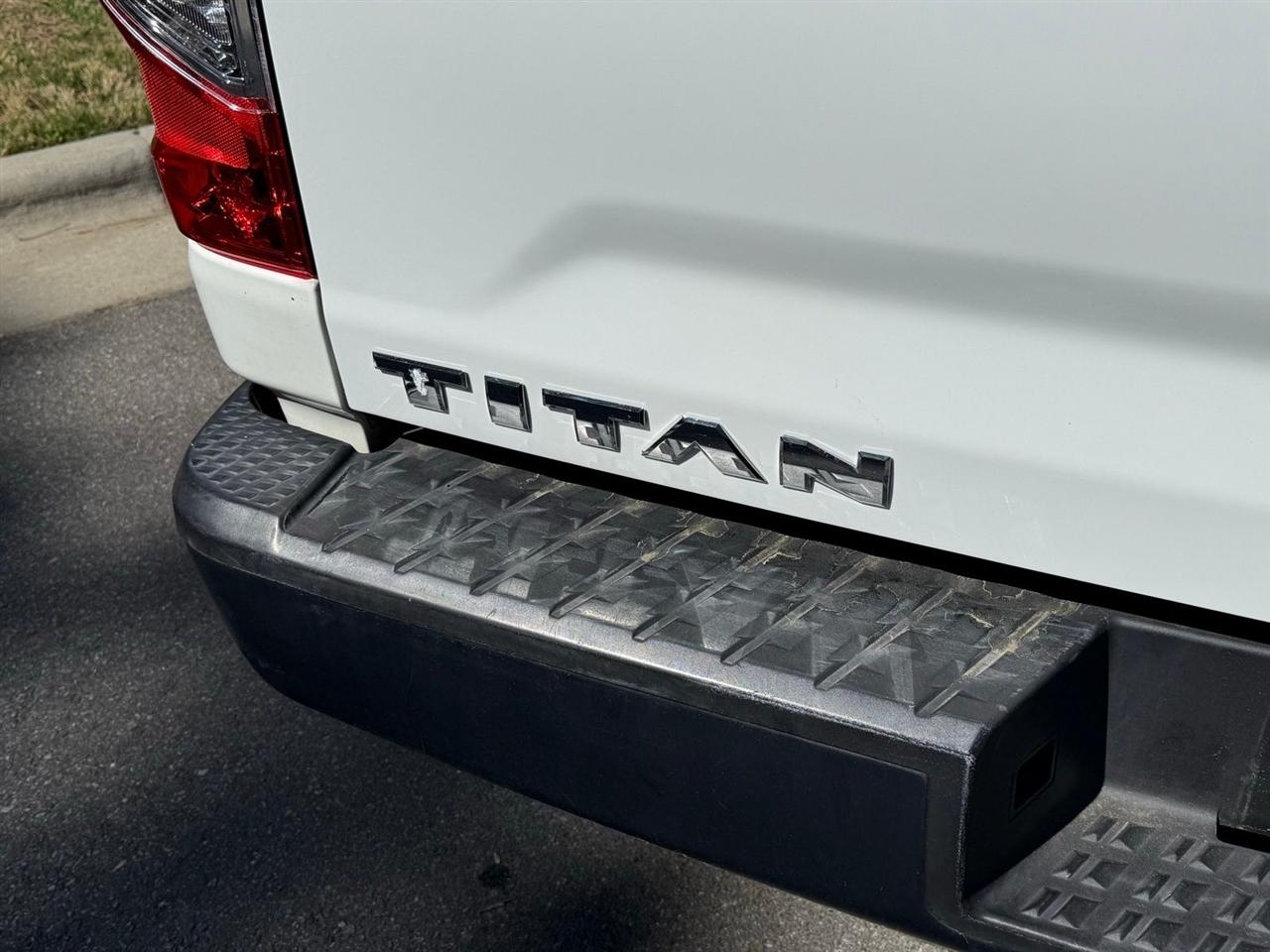 Nissan Titan  2017