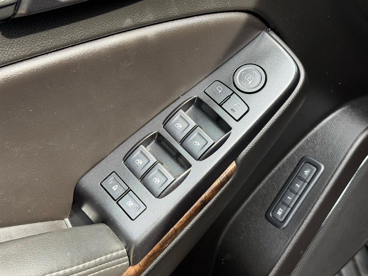 Chevrolet Suburban  2018