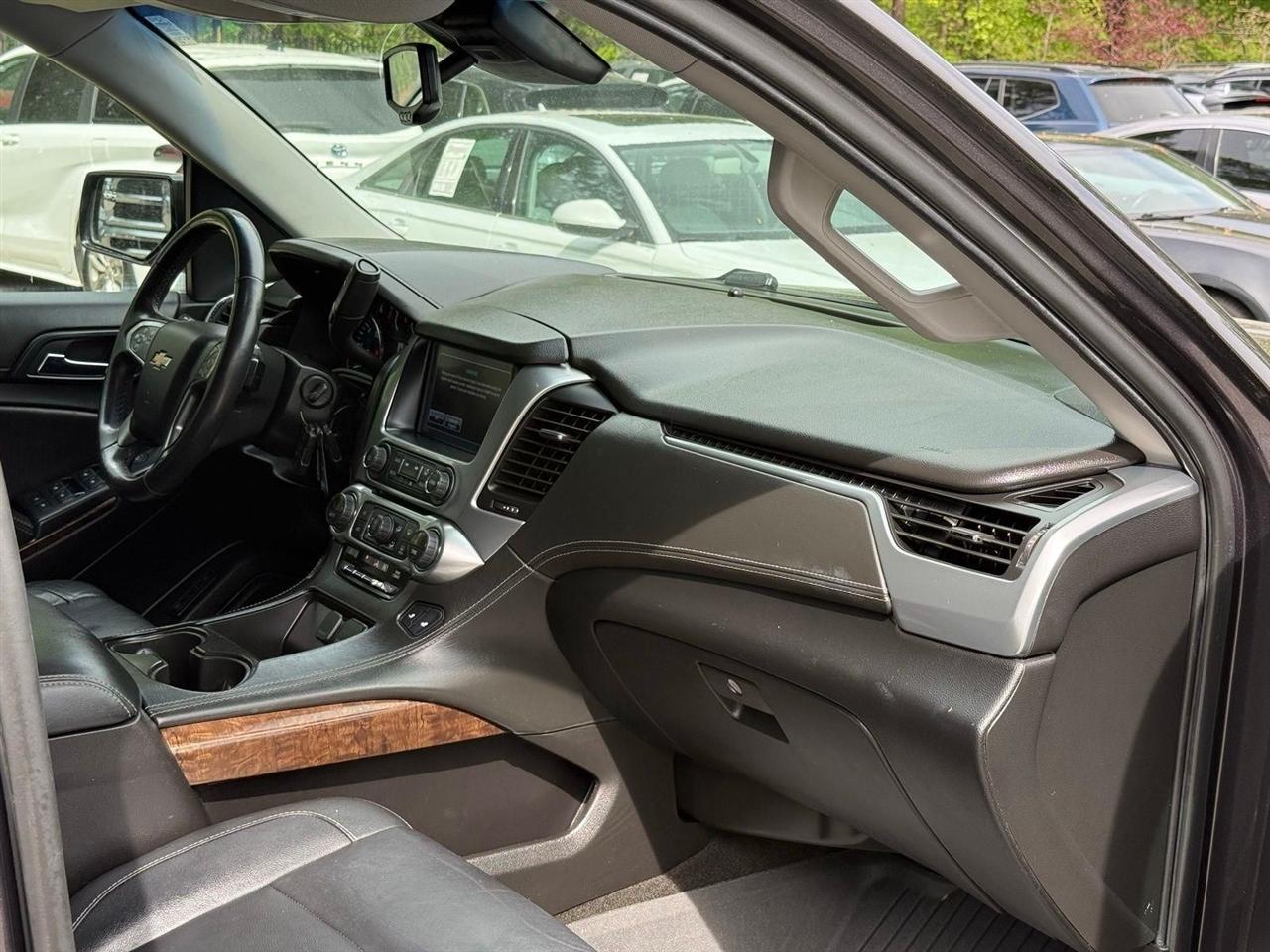 Chevrolet Suburban  2018