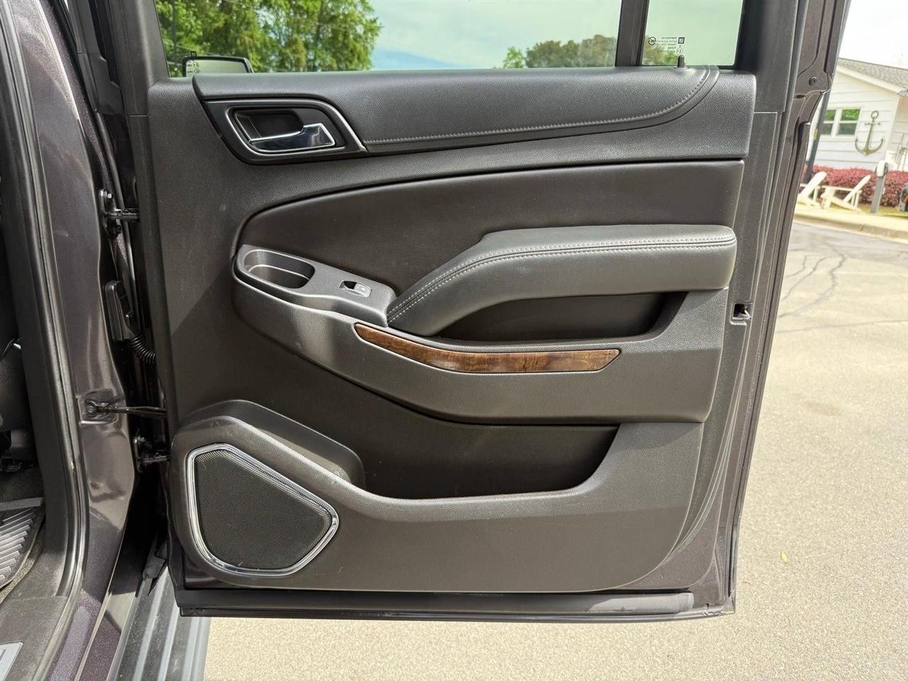 Chevrolet Suburban  2018