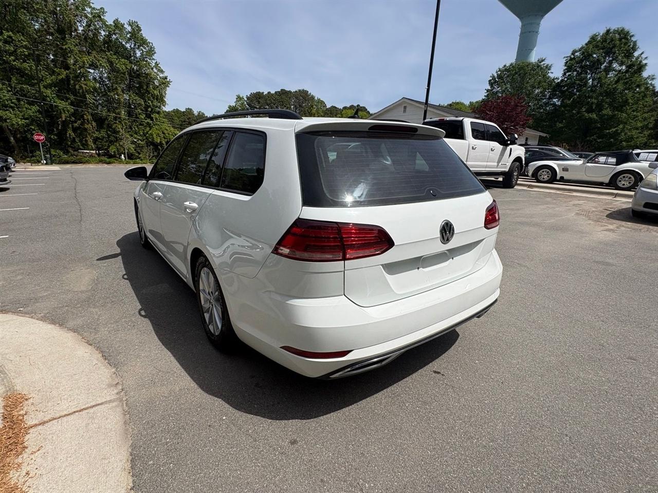 Volkswagen Golf SportWagen  2018