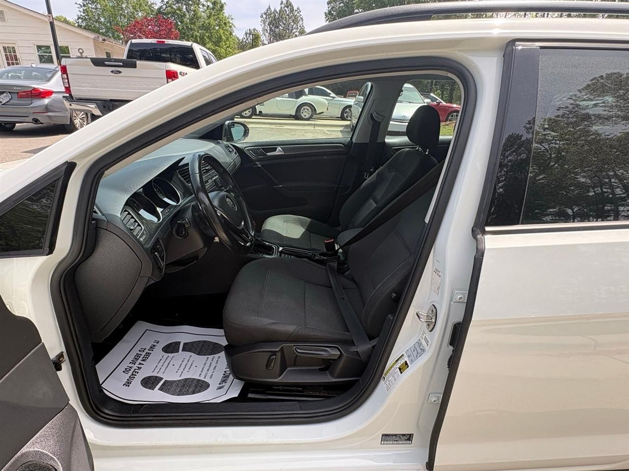 Volkswagen Golf SportWagen  2018