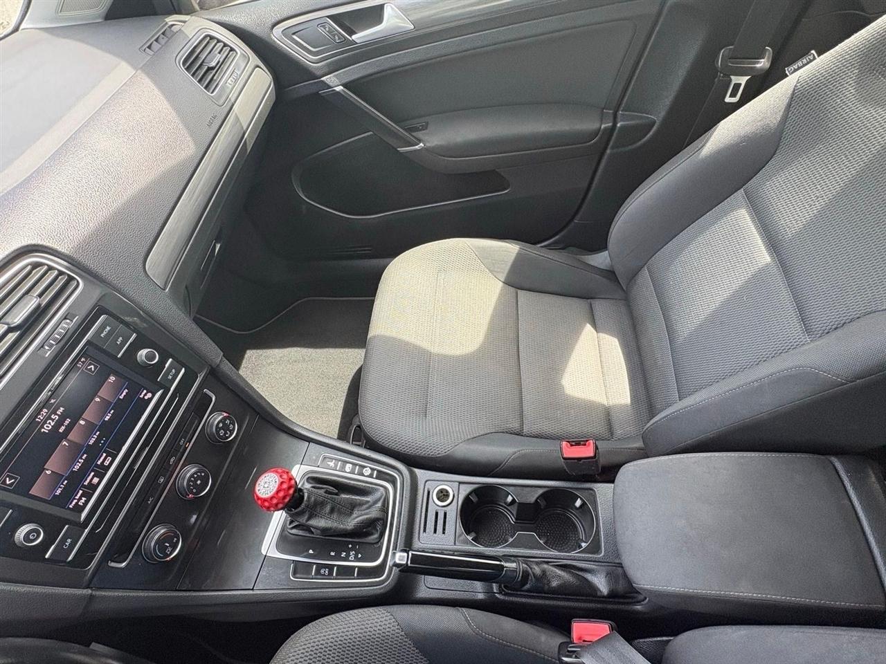 Volkswagen Golf SportWagen  2018