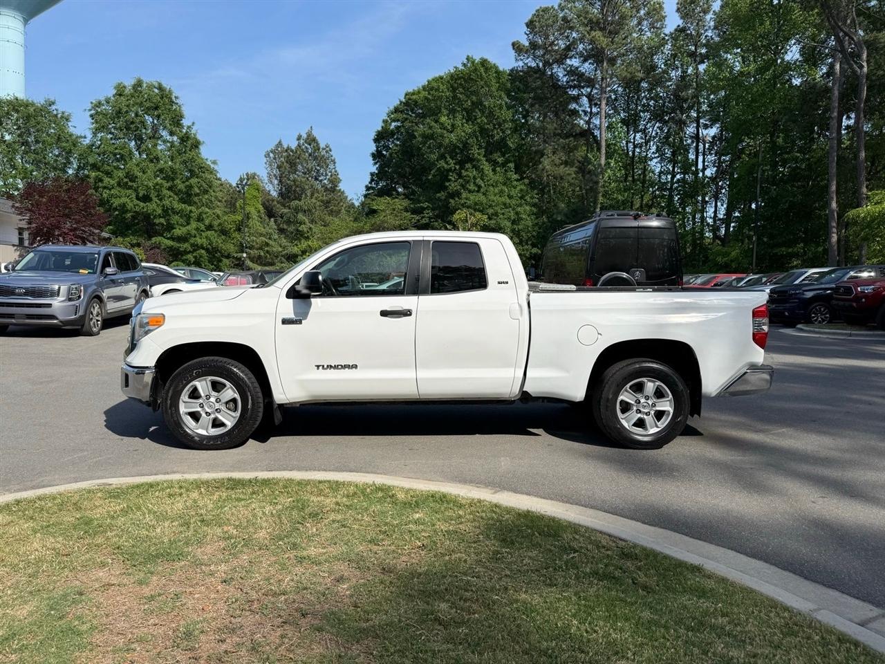 Toyota Tundra  2017