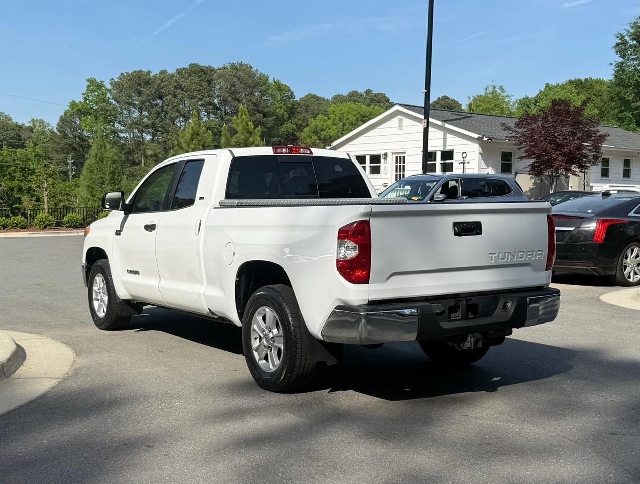 Toyota Tundra  2017