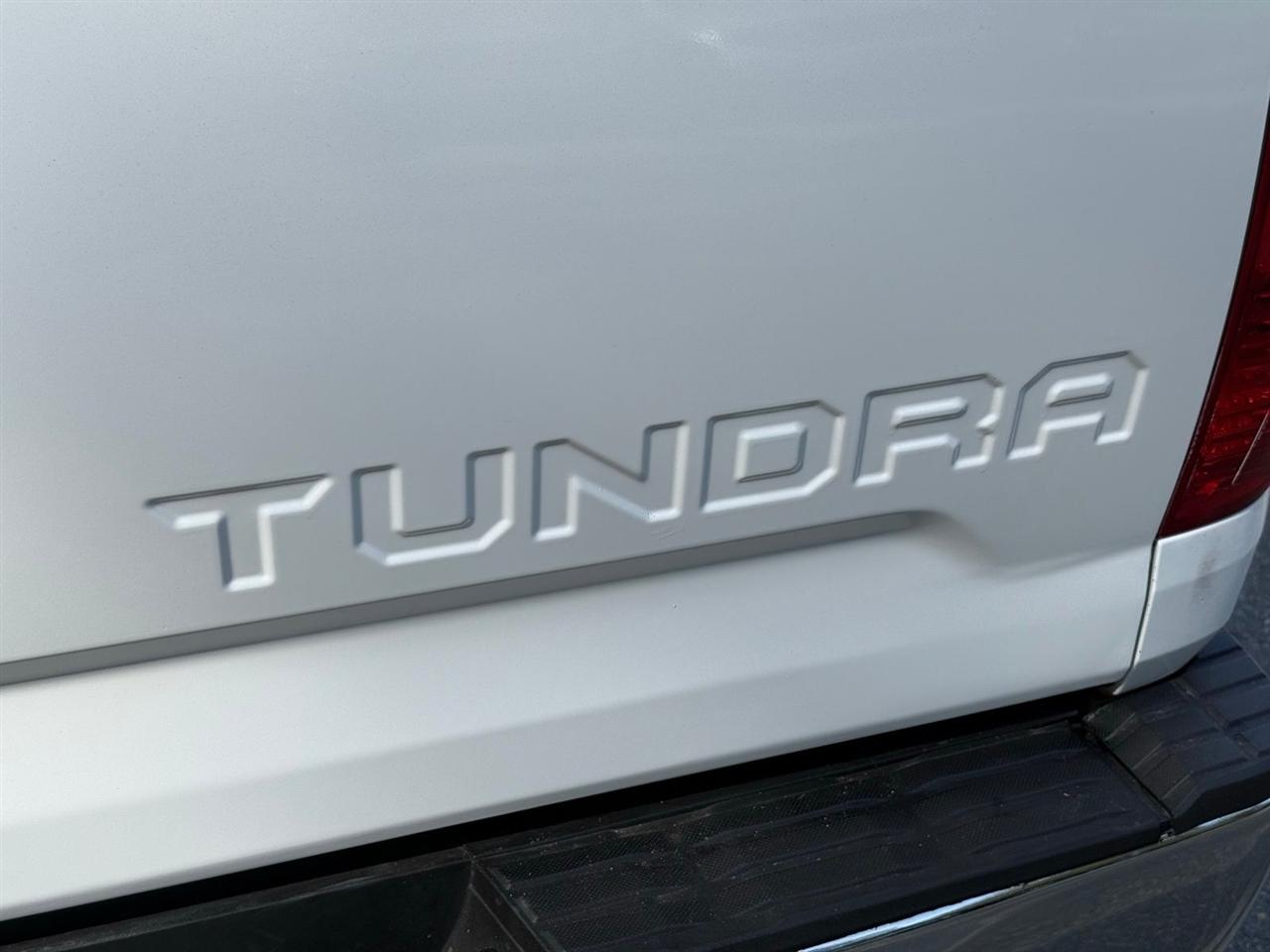 Toyota Tundra  2017