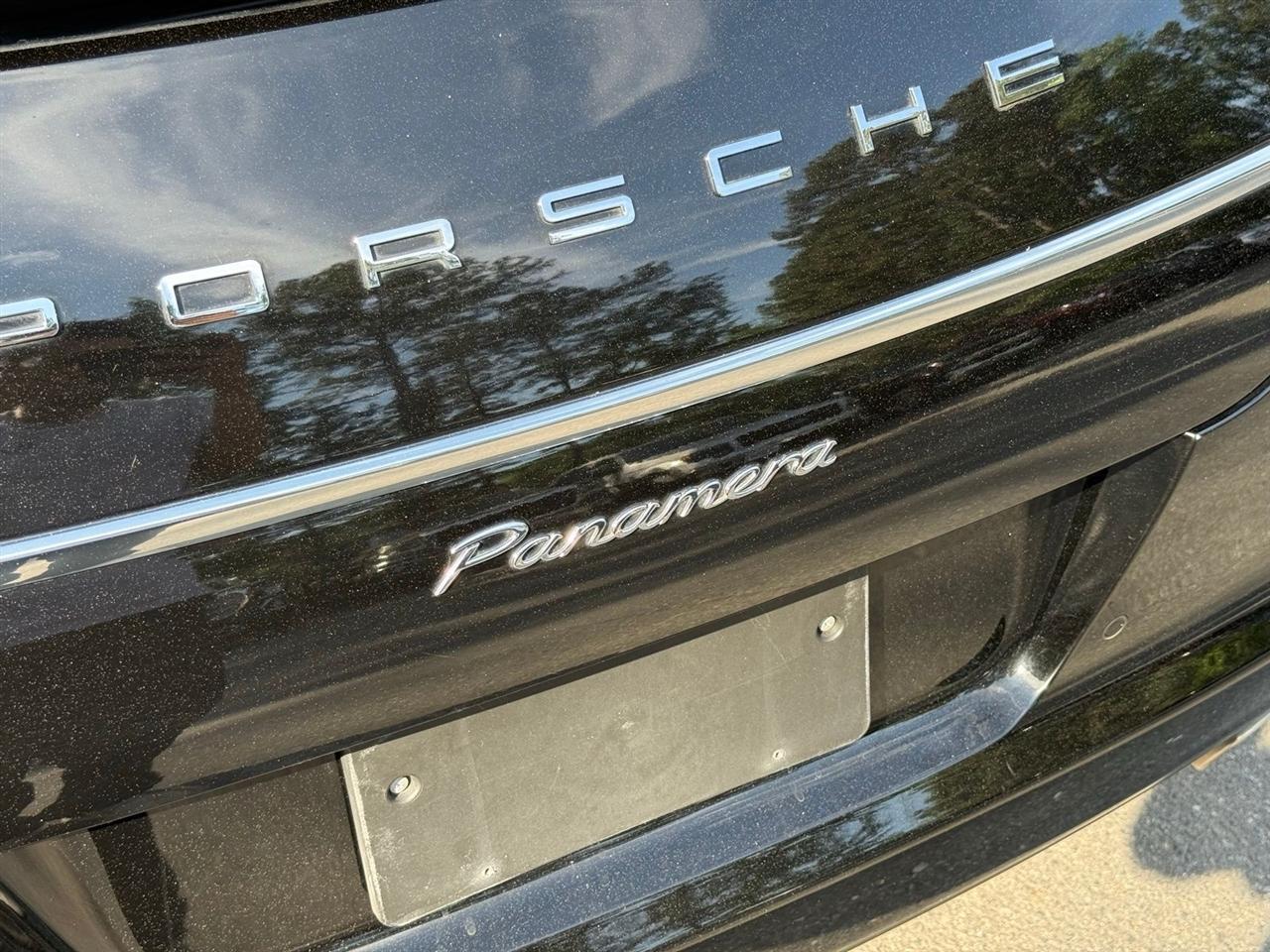 Porsche Panamera  2012