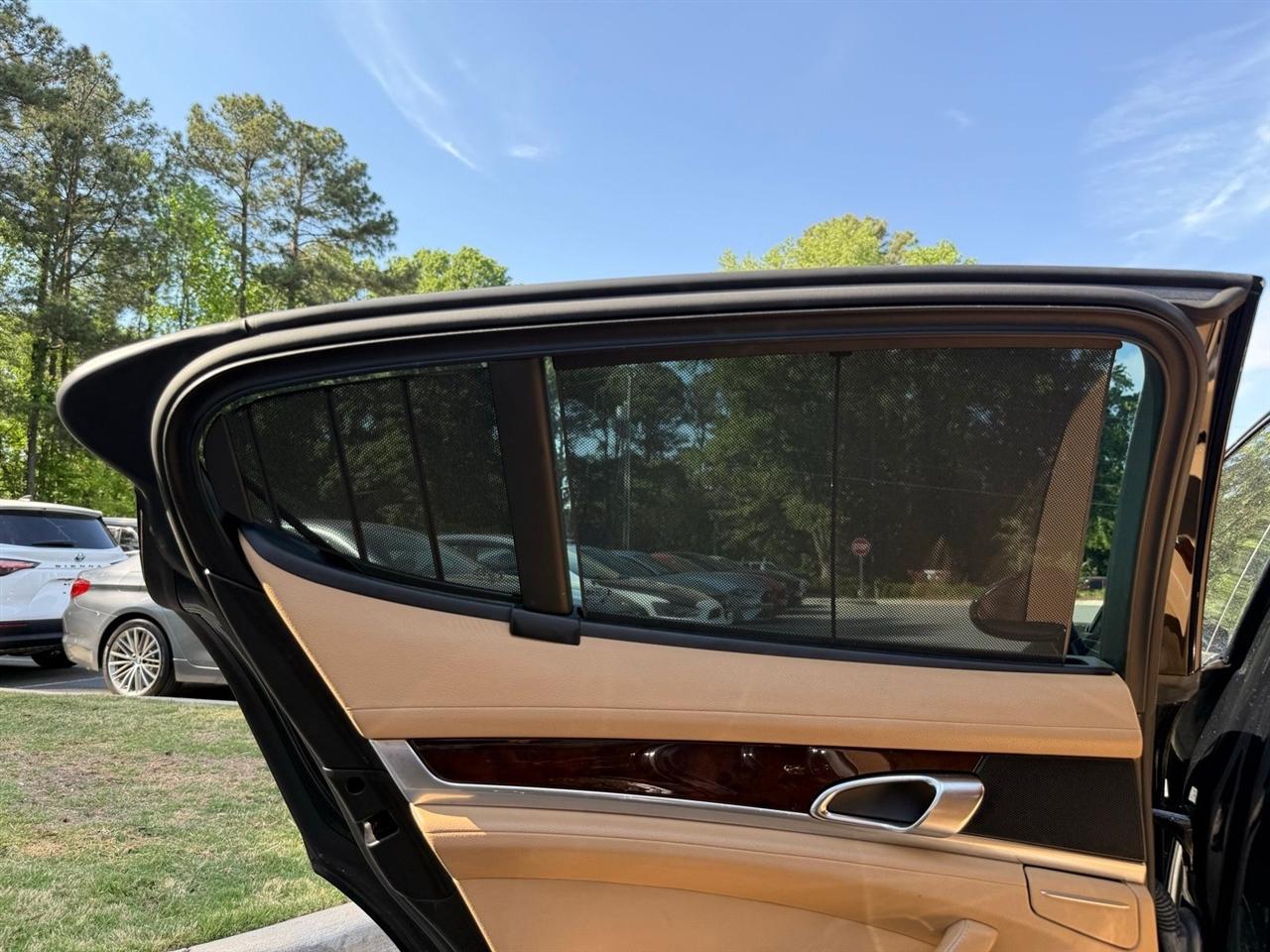 Porsche Panamera  2012