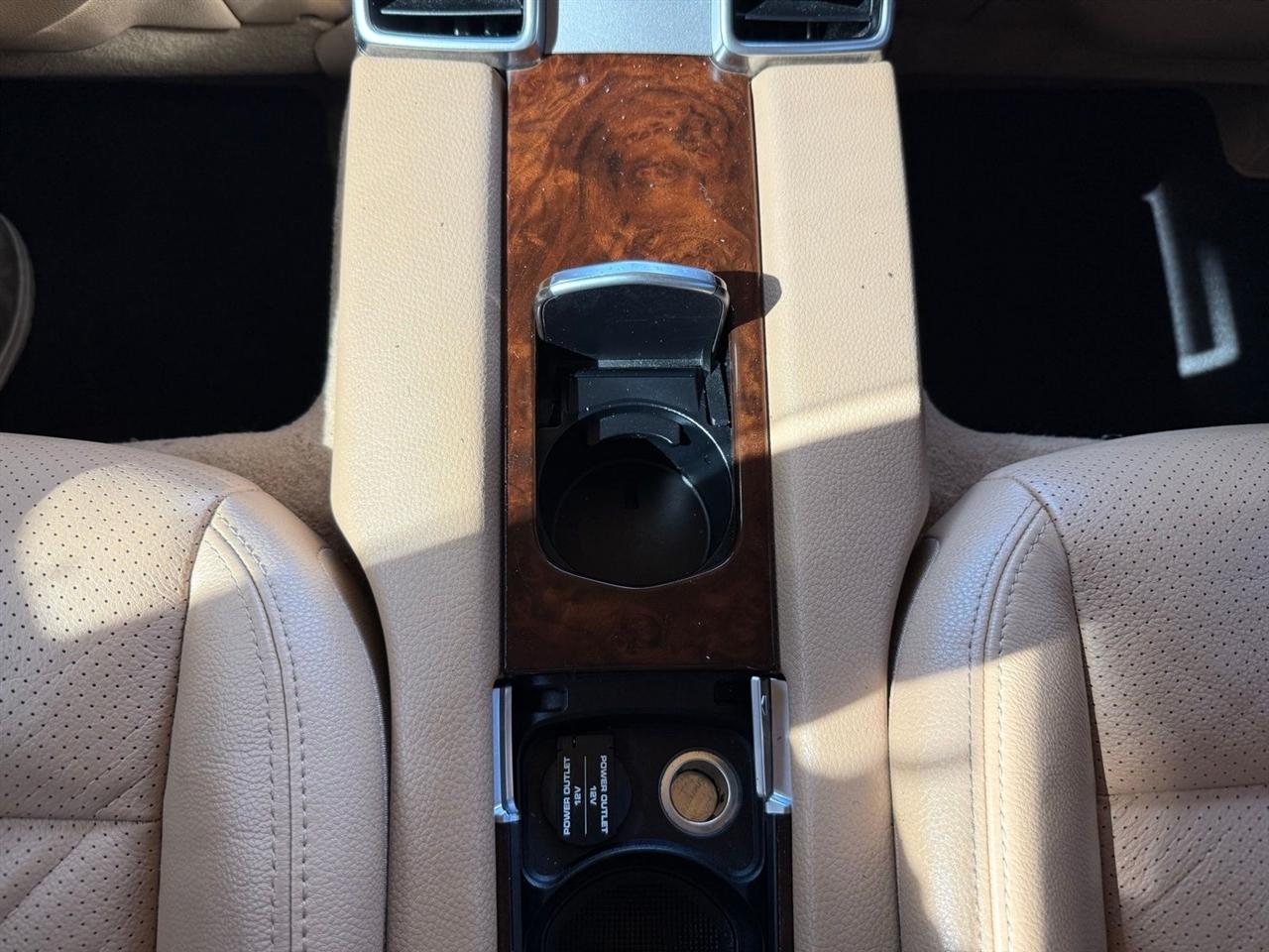 Porsche Panamera  2012