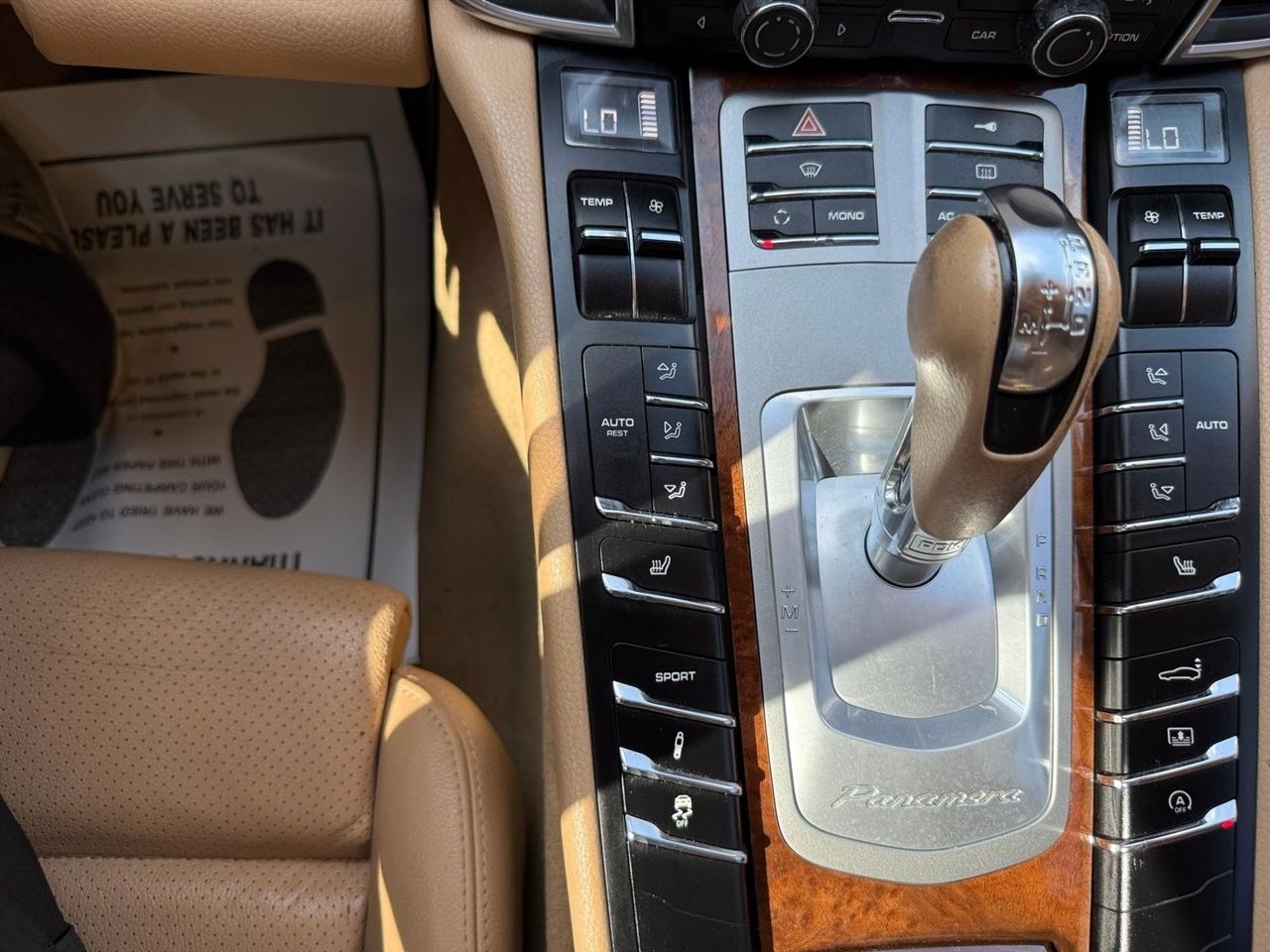 Porsche Panamera  2012