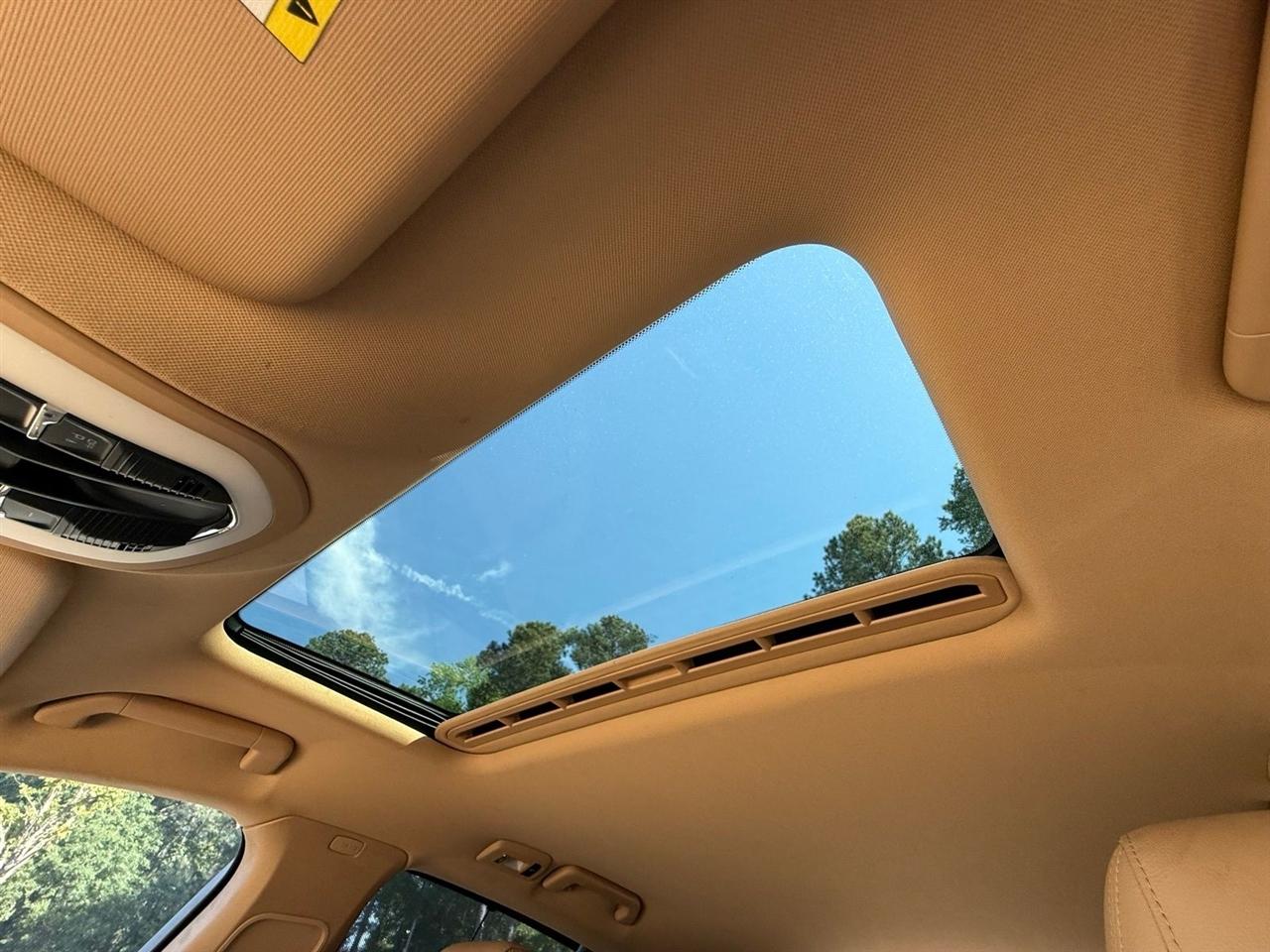 Porsche Panamera  2012