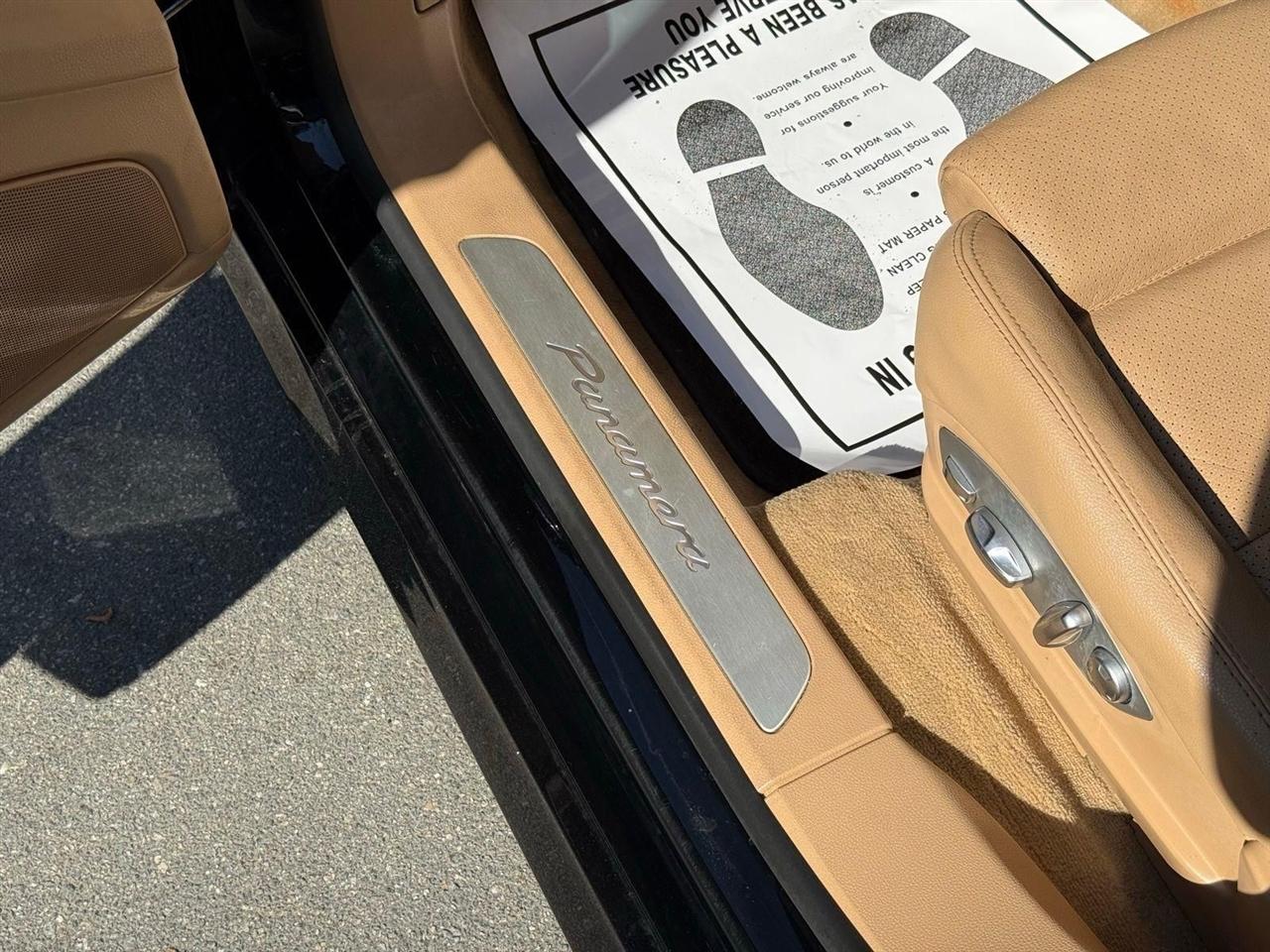 Porsche Panamera  2012