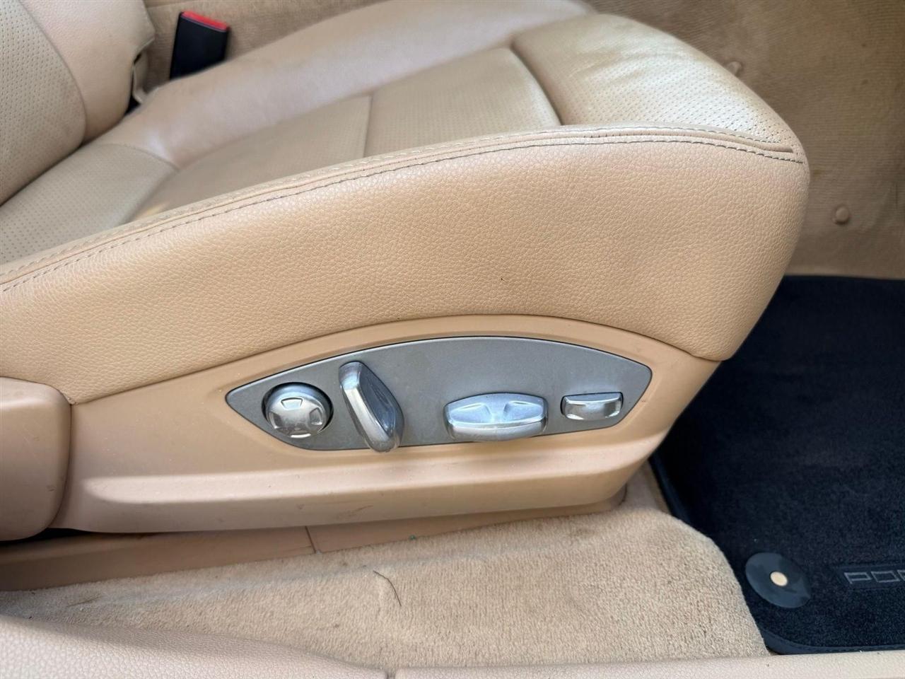 Porsche Panamera  2012