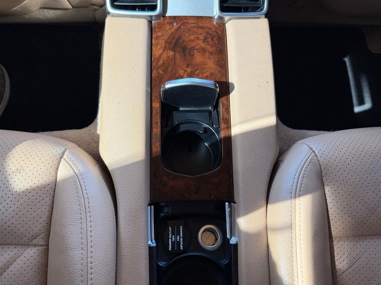 Porsche Panamera  2012