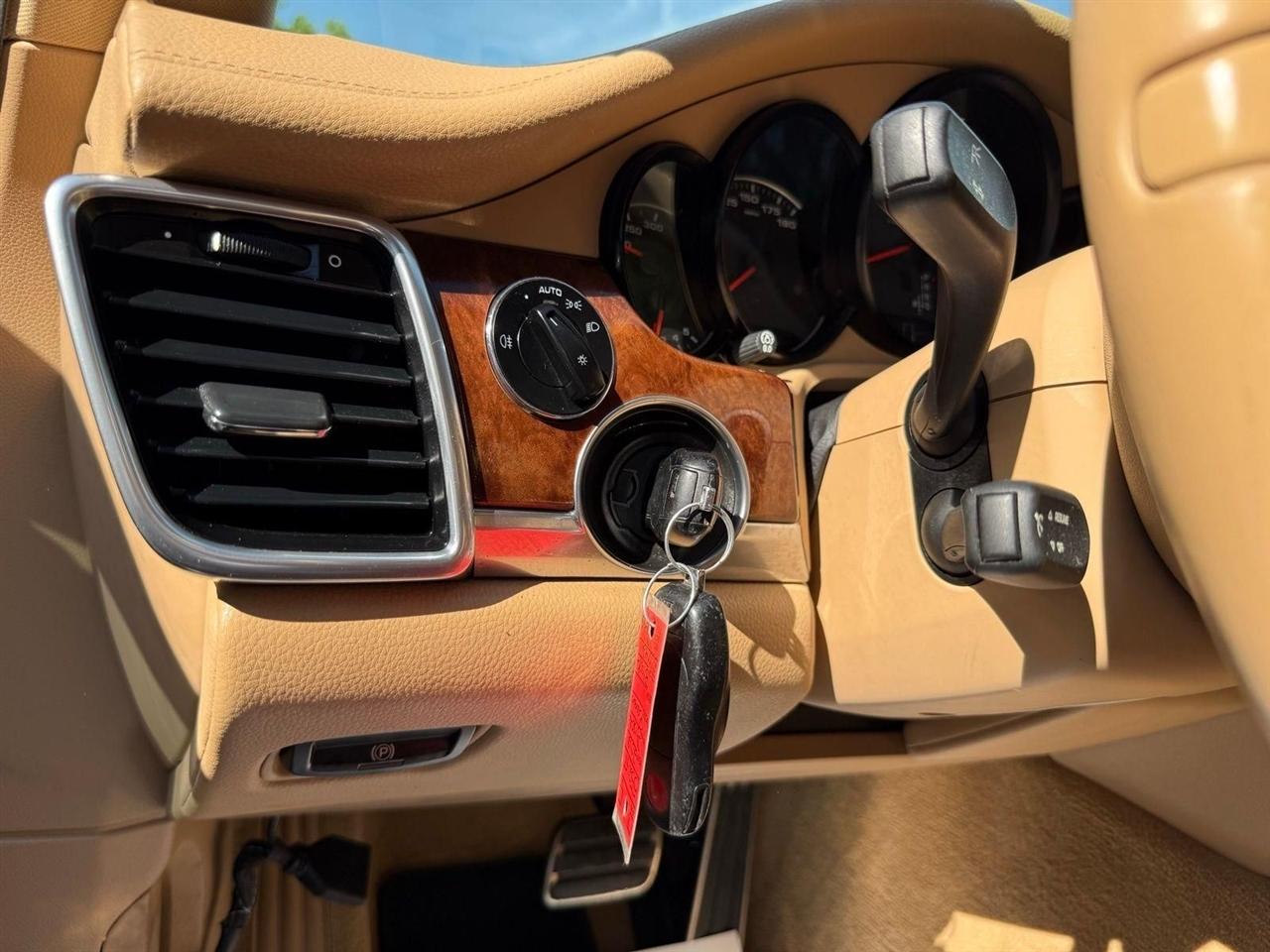 Porsche Panamera  2012