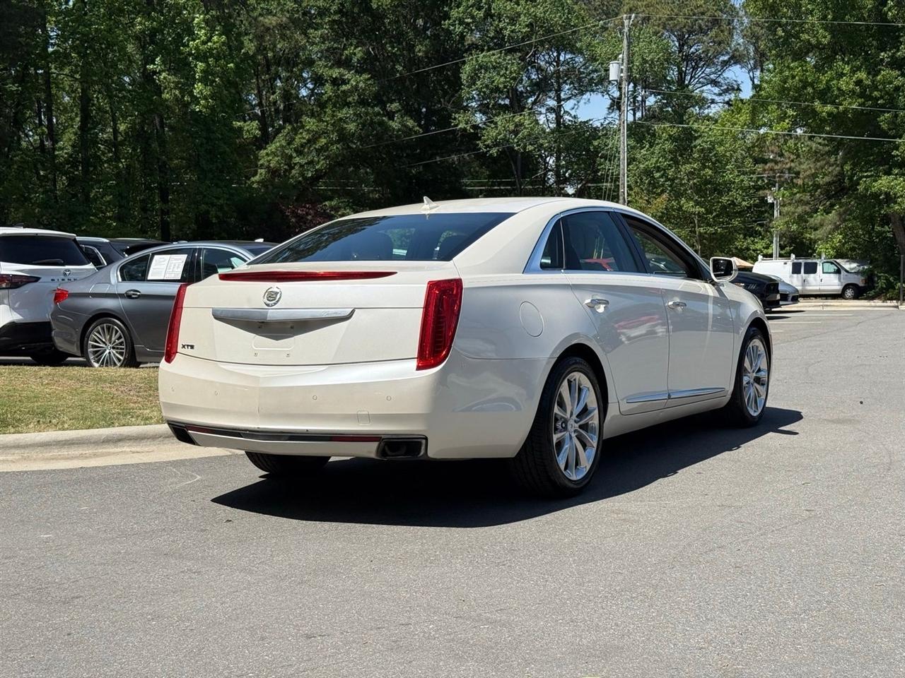 Cadillac XTS  2013