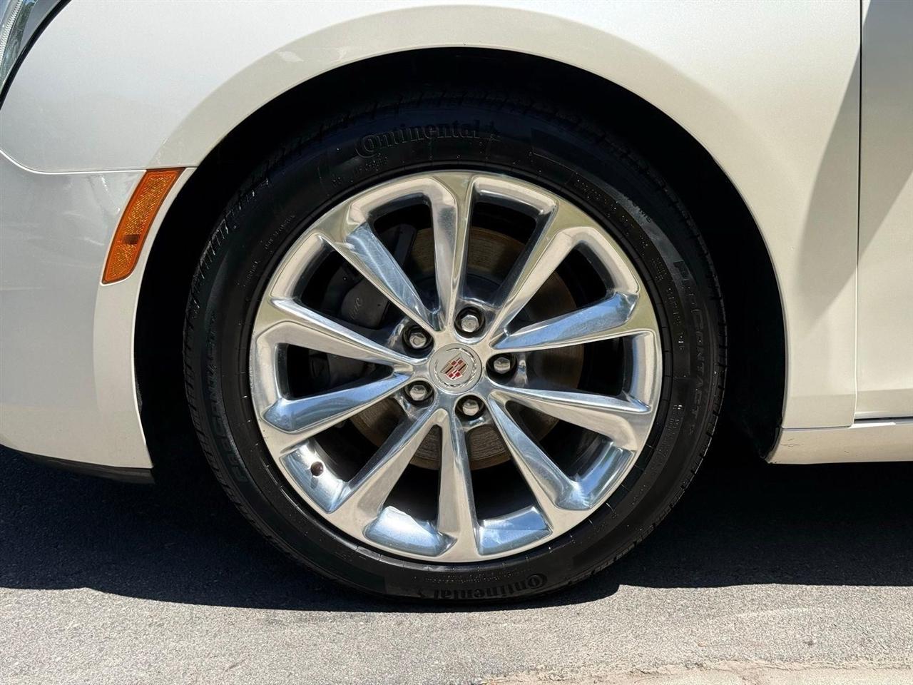 Cadillac XTS  2013