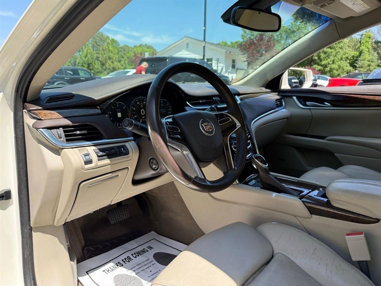 Cadillac XTS  2013