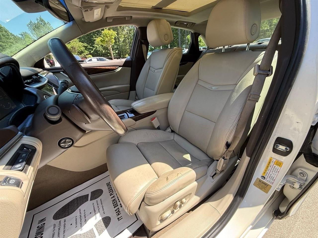 Cadillac XTS  2013