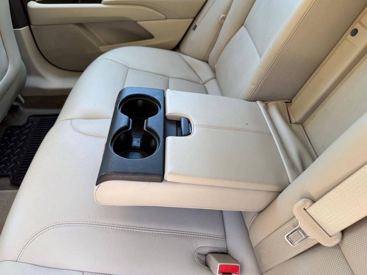 Cadillac XTS  2013