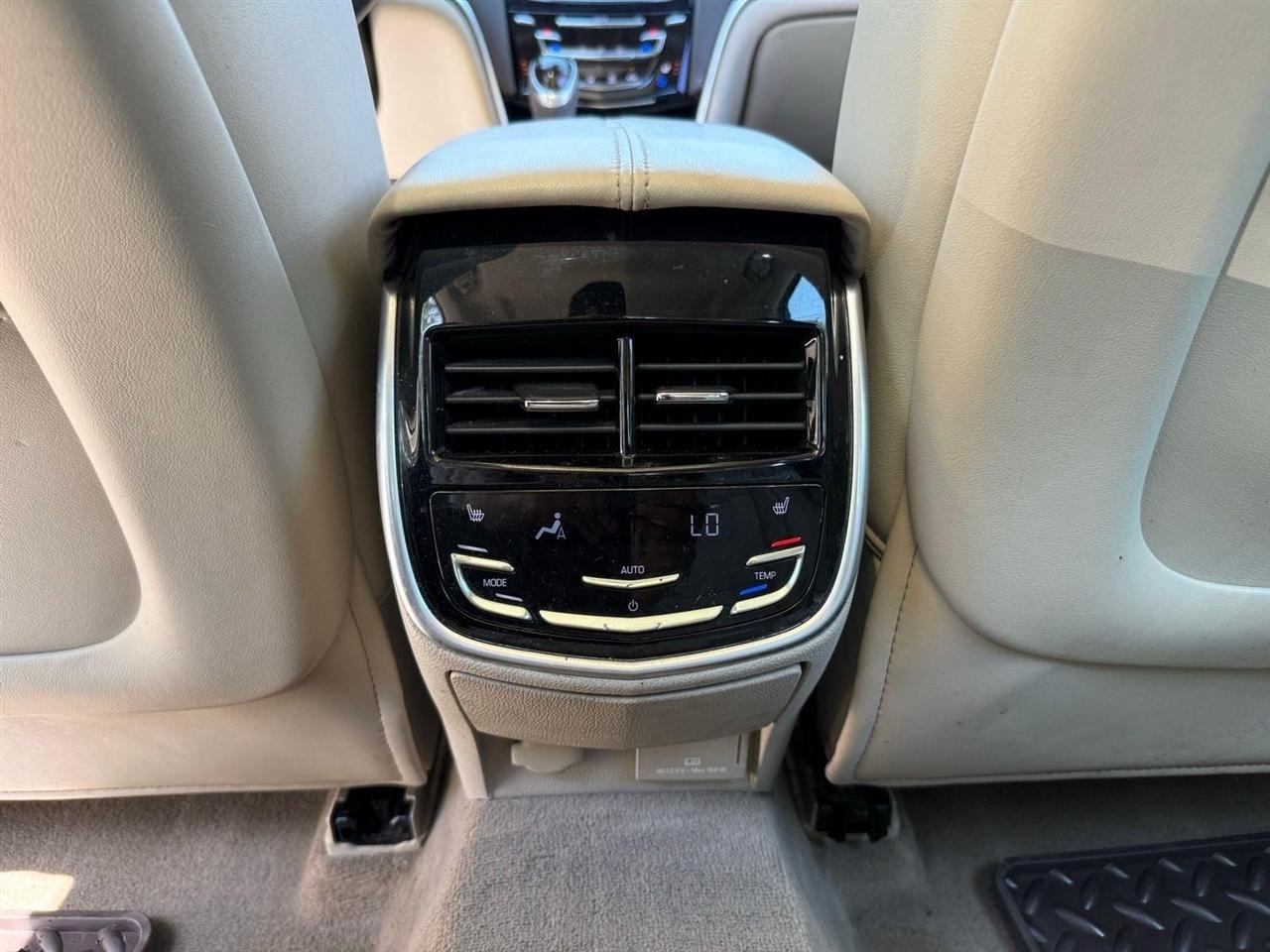 Cadillac XTS  2013