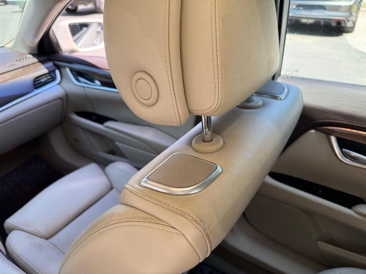 Cadillac XTS  2013