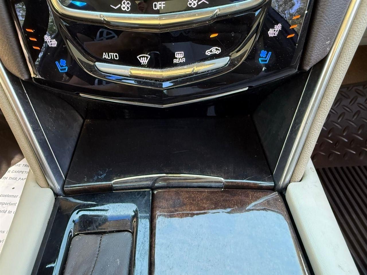 Cadillac XTS  2013