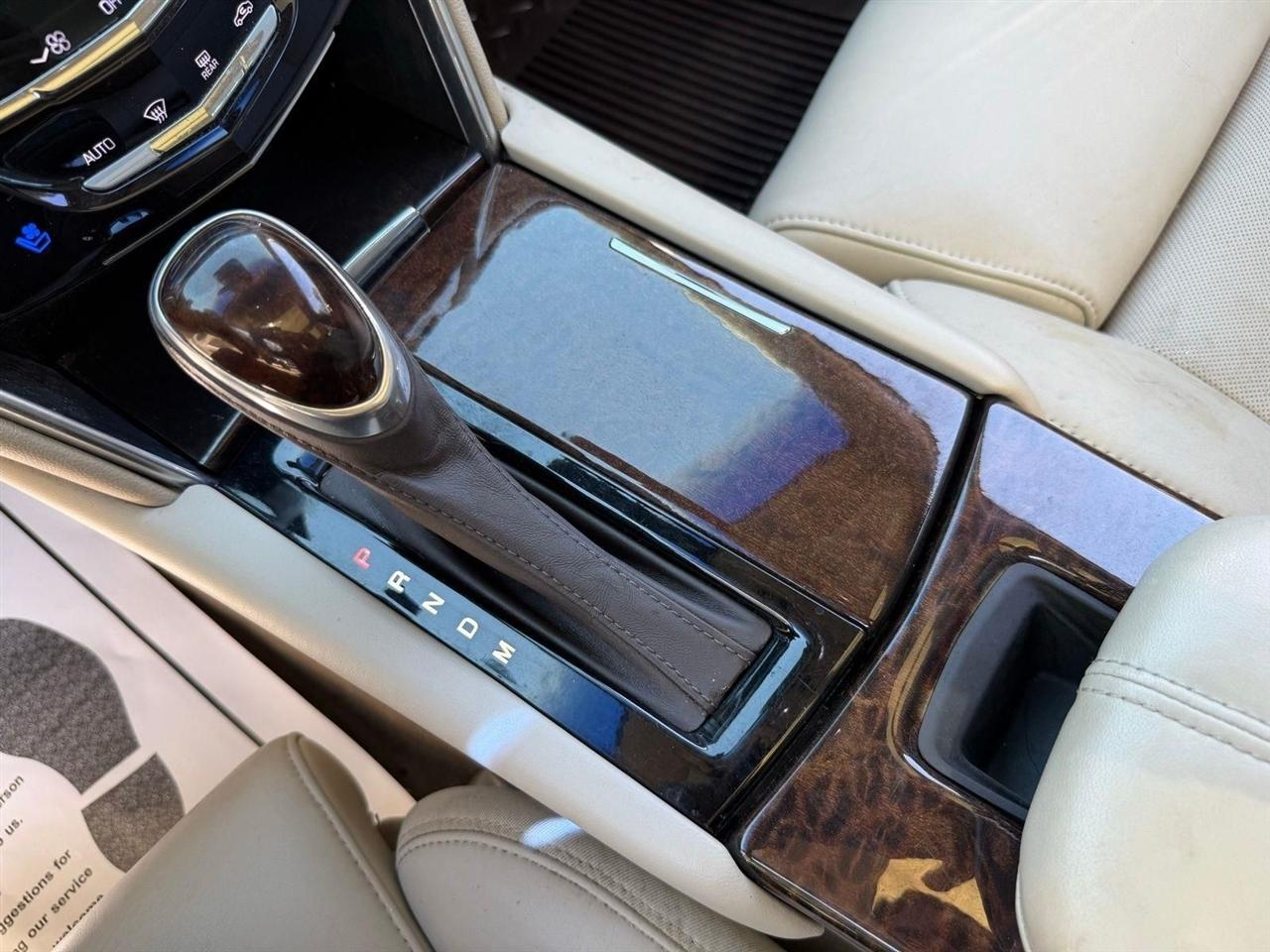 Cadillac XTS  2013