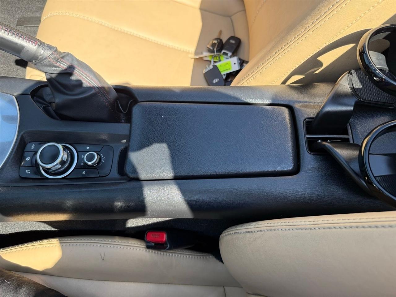 Mazda MX-5 Miata  2016