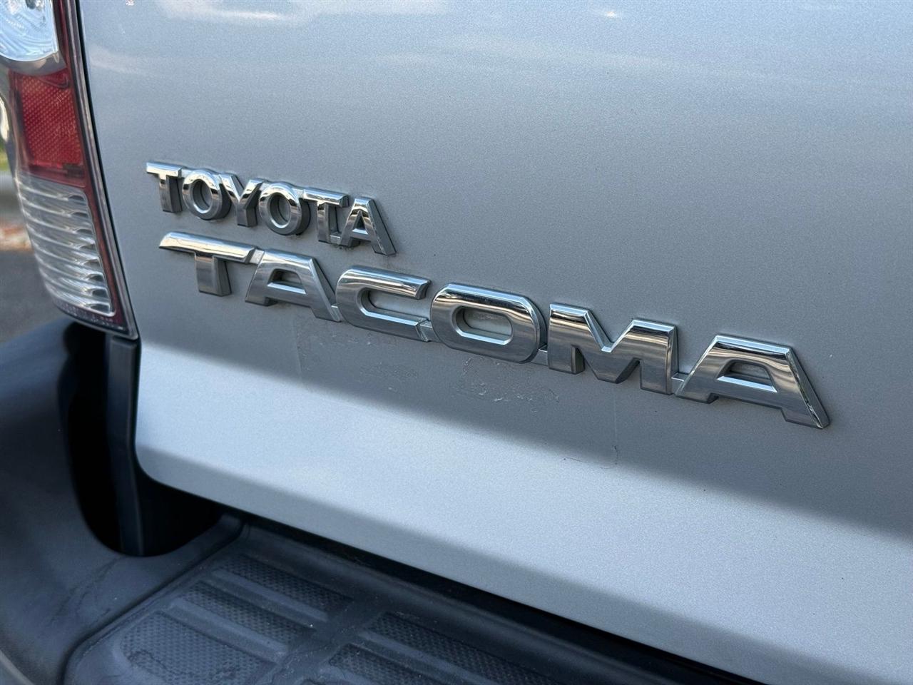 Toyota Tacoma  2010