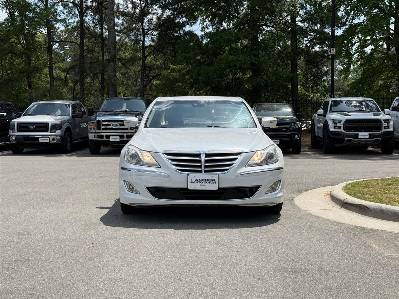 Hyundai Genesis  2012