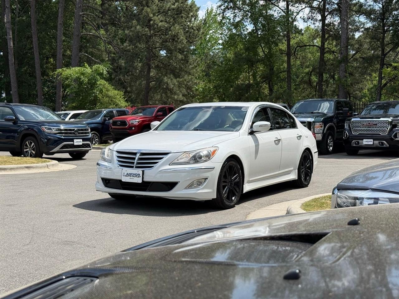 Hyundai Genesis  2012