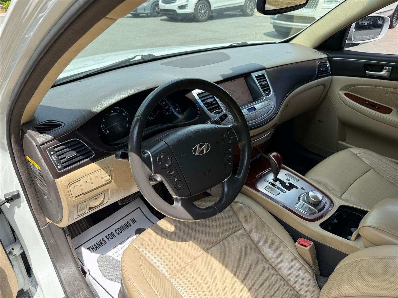 Hyundai Genesis  2012