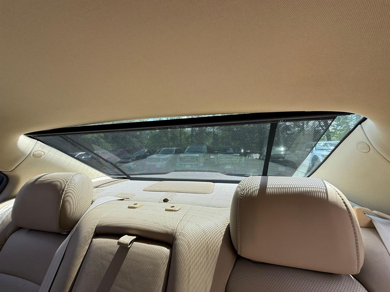 Hyundai Genesis  2012