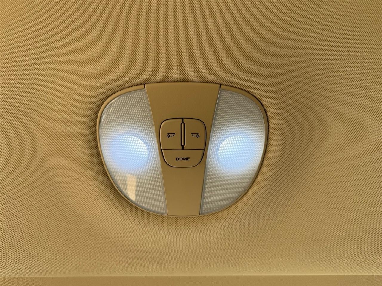 Hyundai Genesis  2012