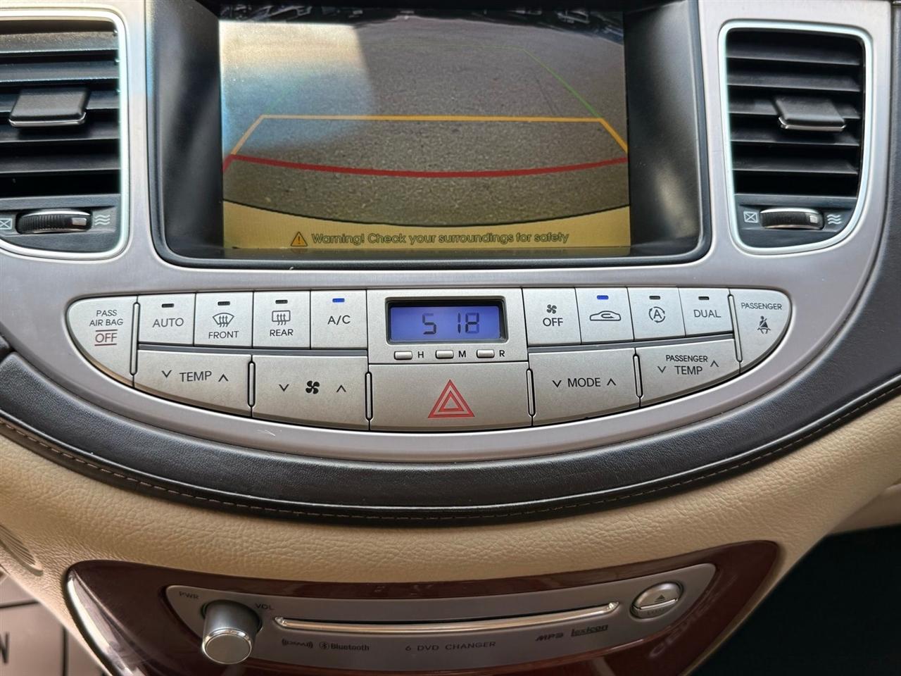 Hyundai Genesis  2012