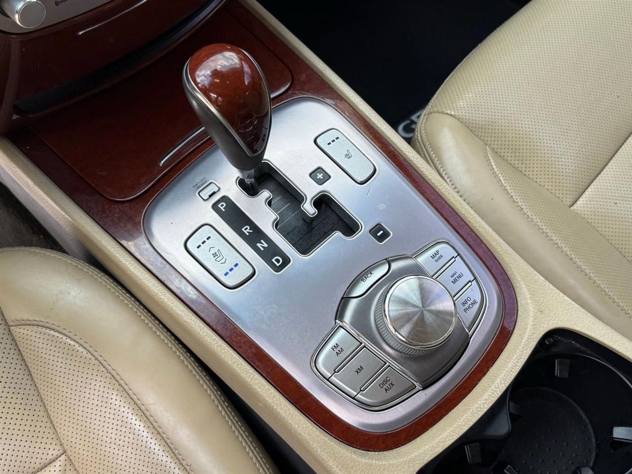 Hyundai Genesis  2012