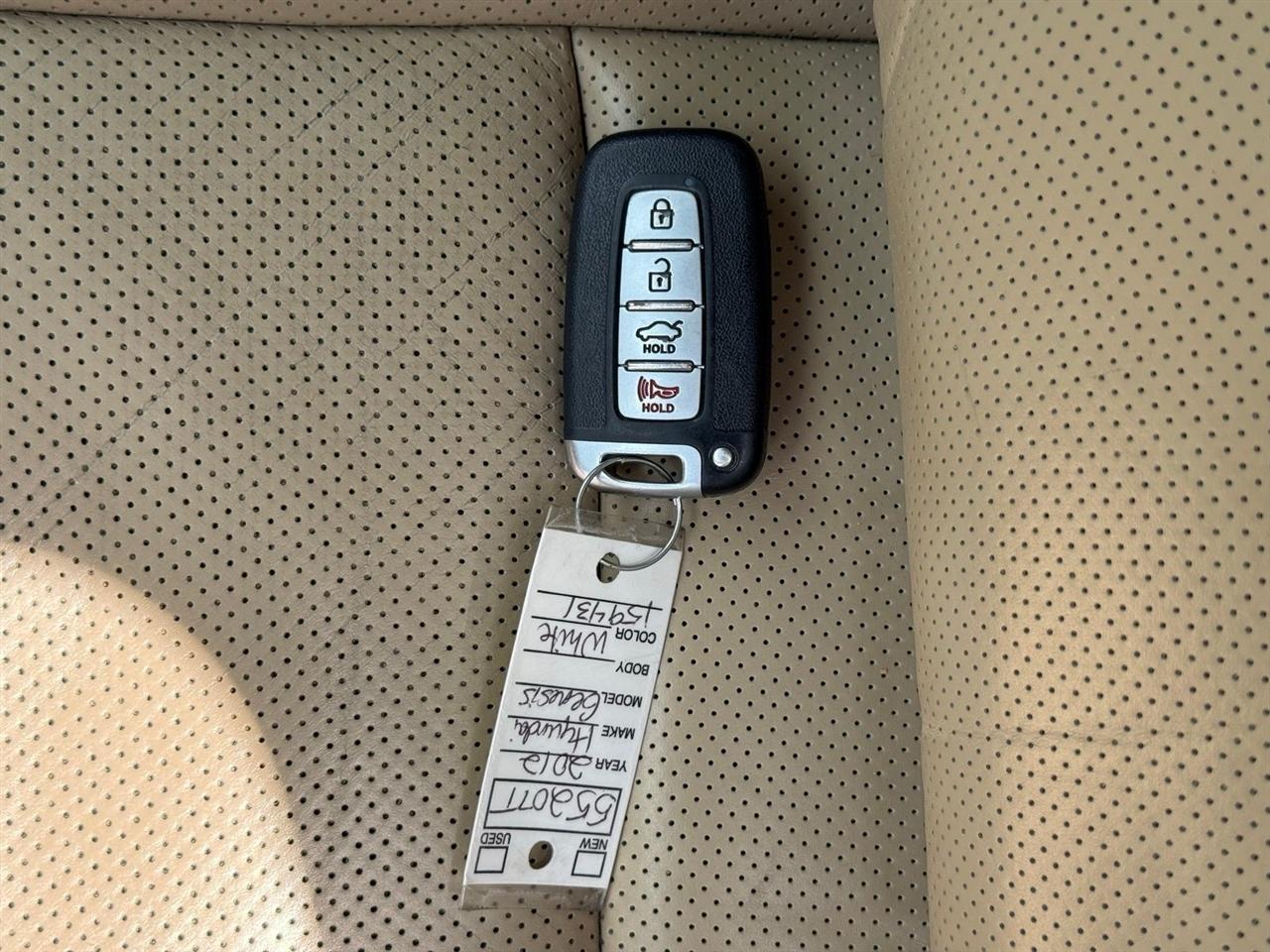 Hyundai Genesis  2012