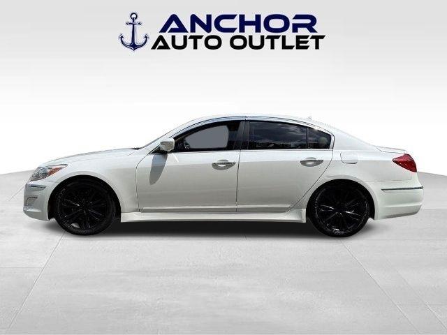 Hyundai Genesis  2012