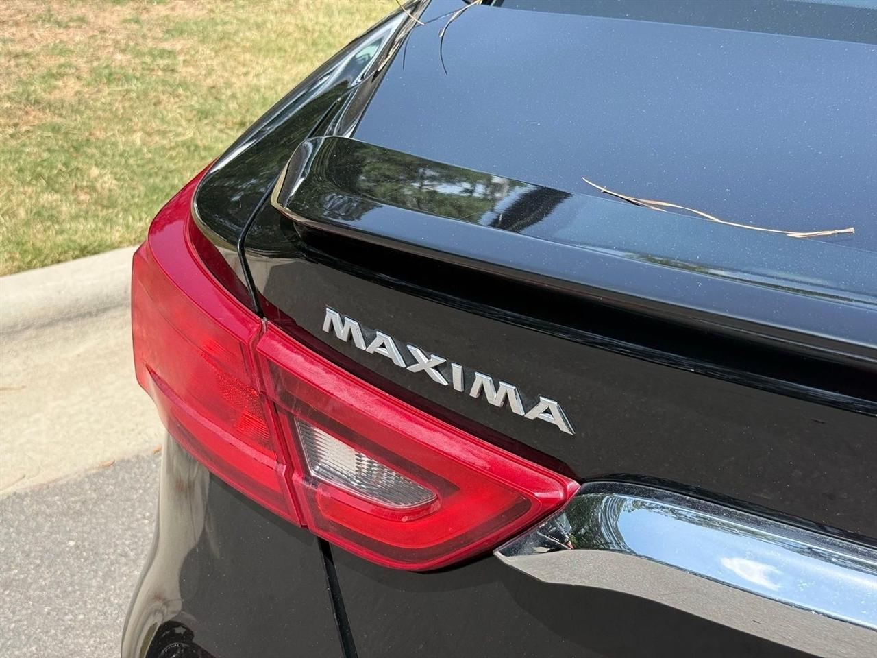 Nissan Maxima  2017
