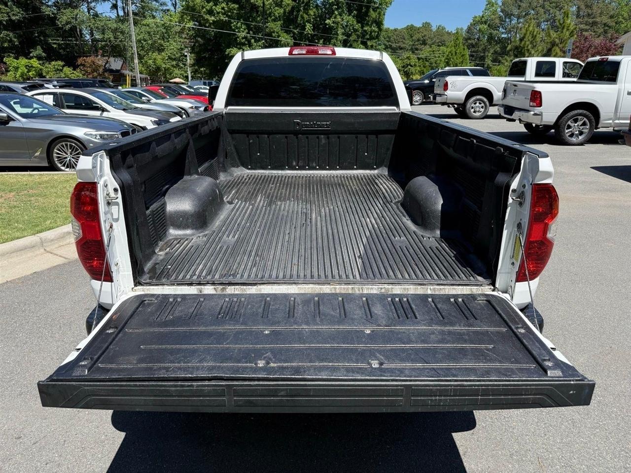 Toyota Tundra  2017