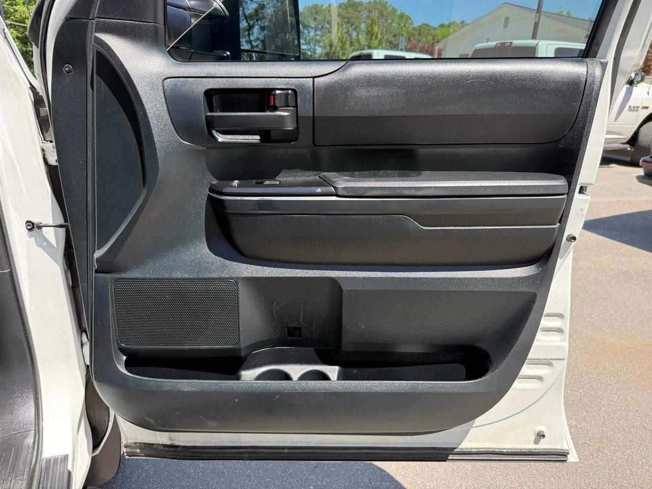 Toyota Tundra  2017