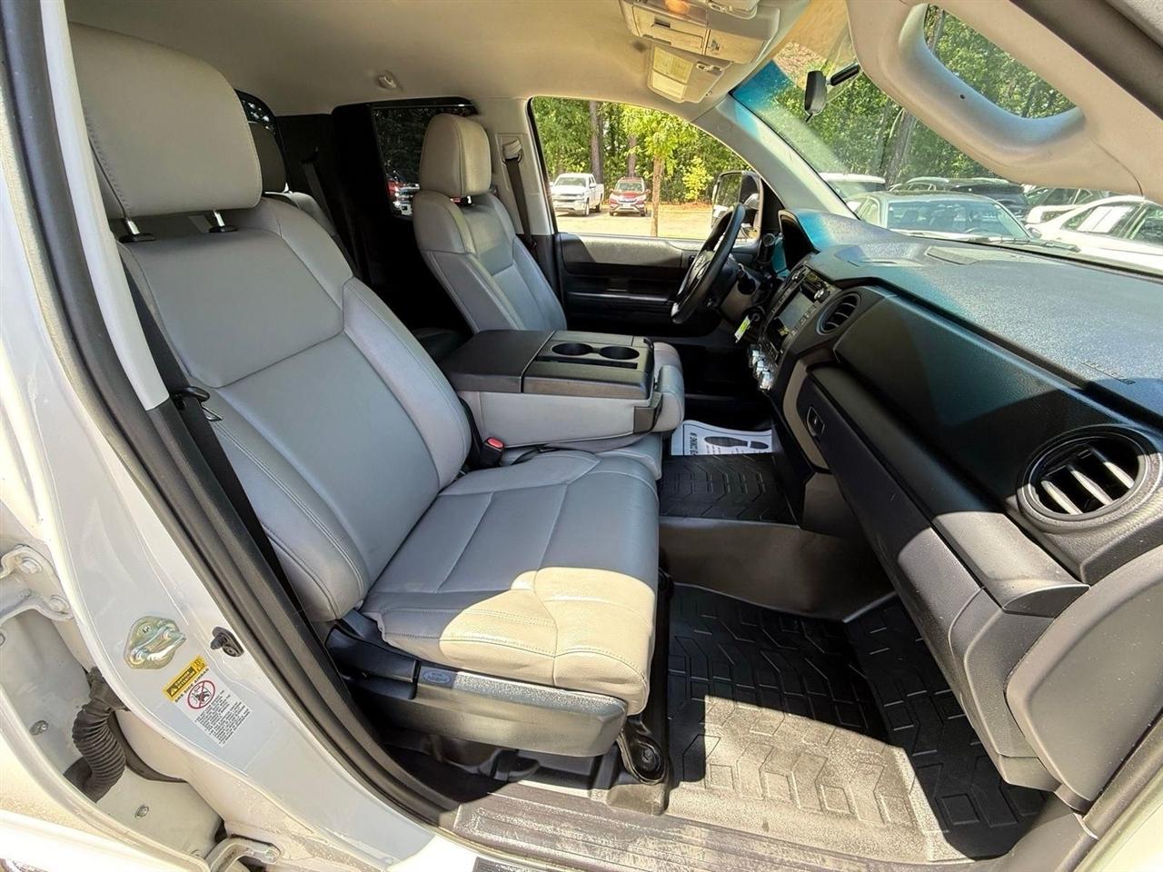 Toyota Tundra  2017