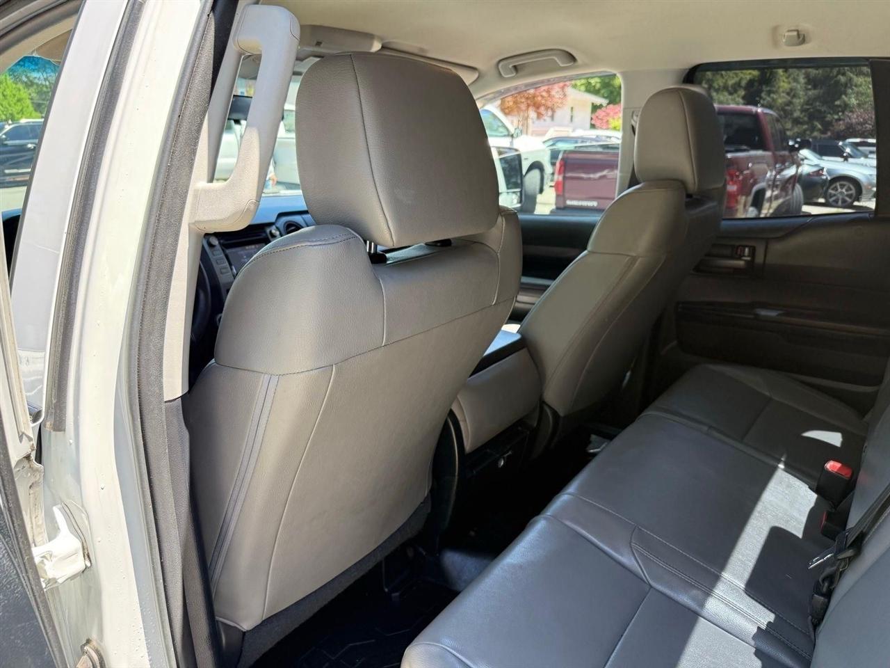 Toyota Tundra  2017
