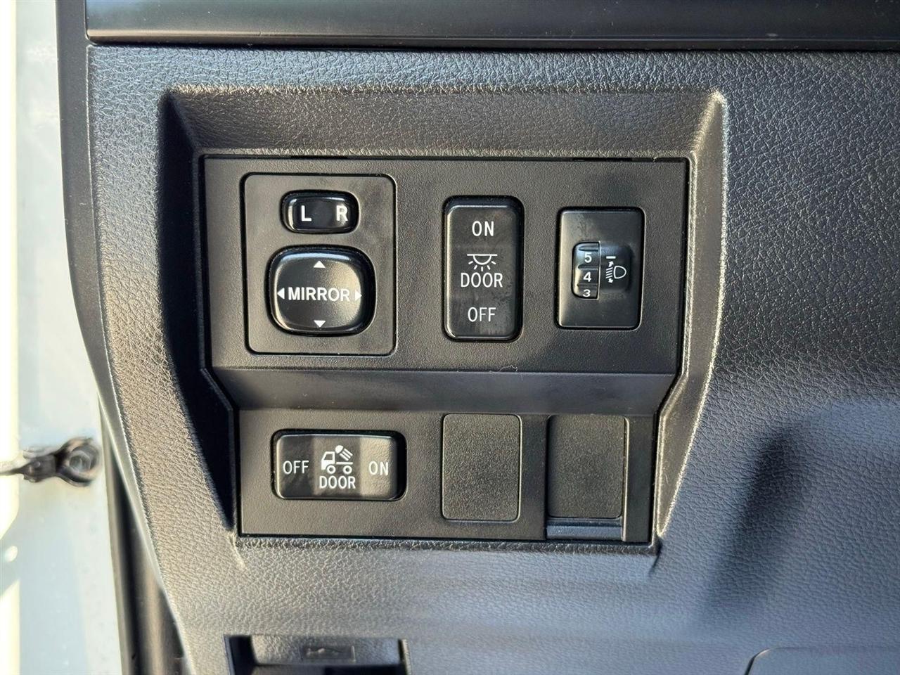 Toyota Tundra  2017