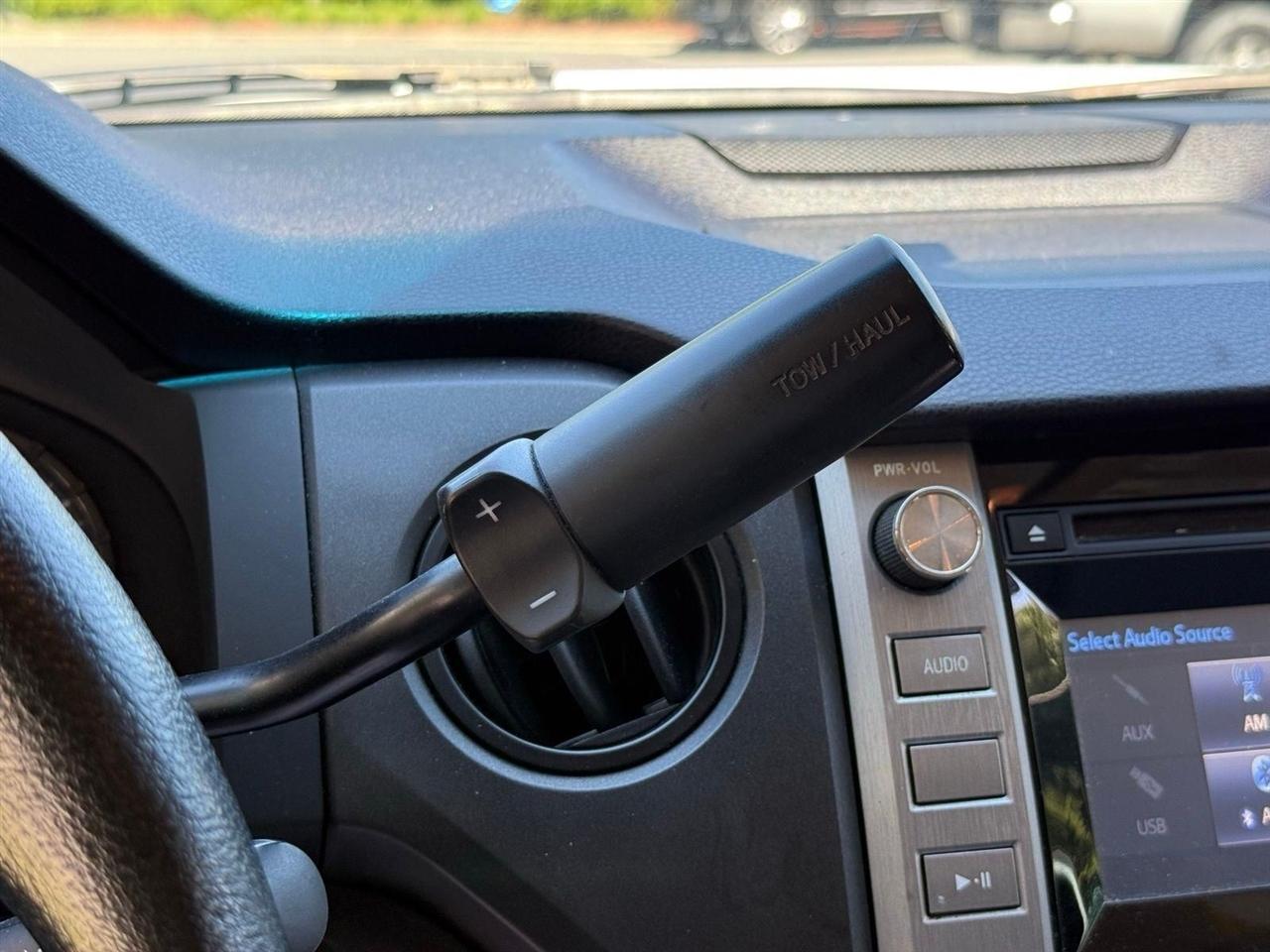 Toyota Tundra  2017