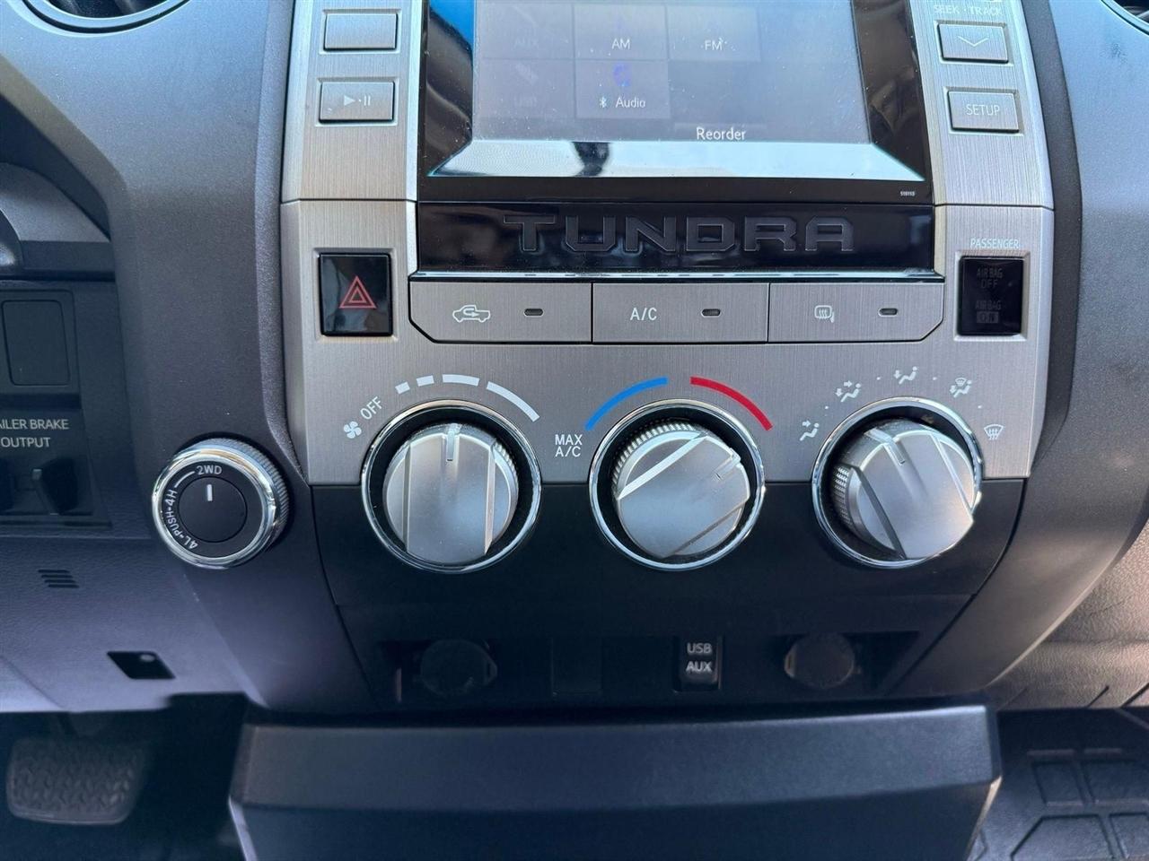 Toyota Tundra  2017