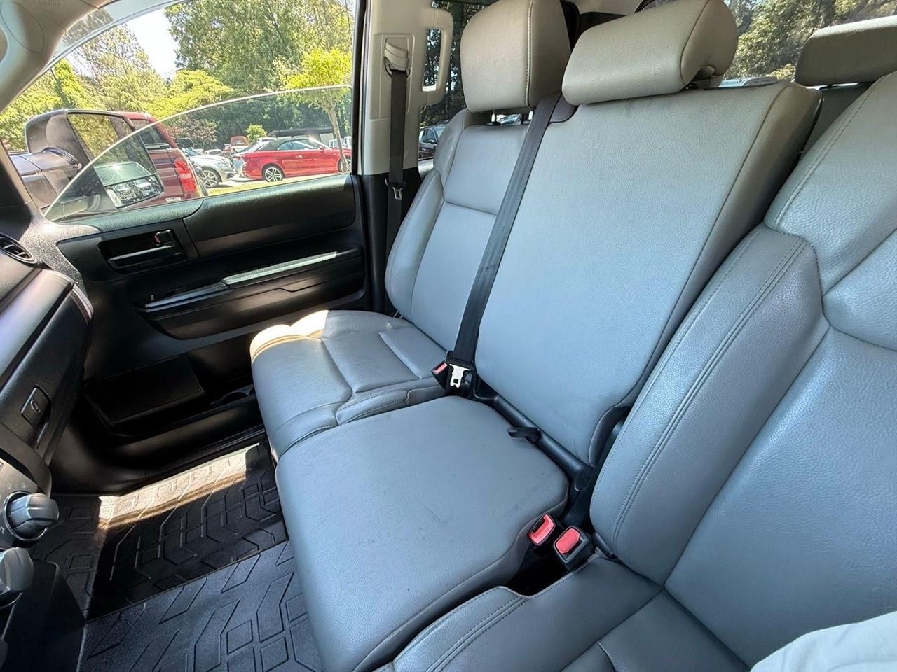 Toyota Tundra  2017