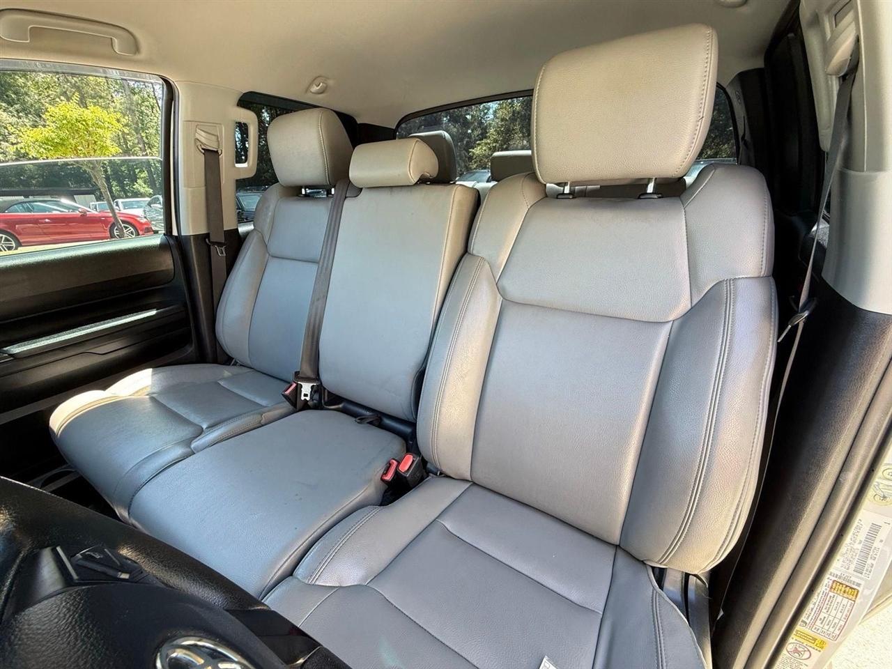 Toyota Tundra  2017