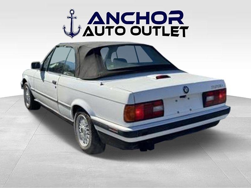 BMW 3-Series  1992